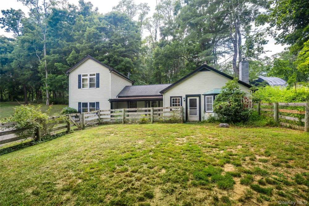 205 Marshall Road Salt Point, NY 12578