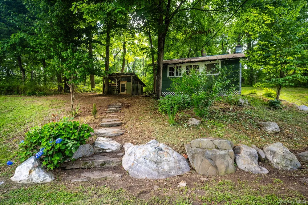 205 Marshall Road Salt Point, NY 12578