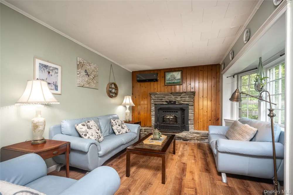 205 Marshall Road Salt Point, NY 12578