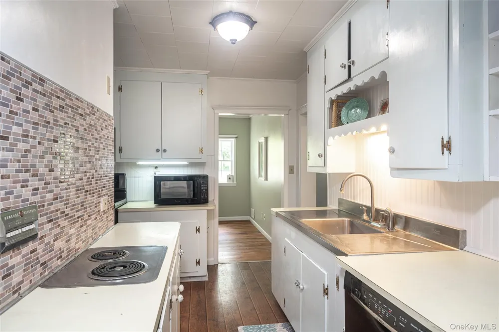 205 Marshall Road Salt Point, NY 12578