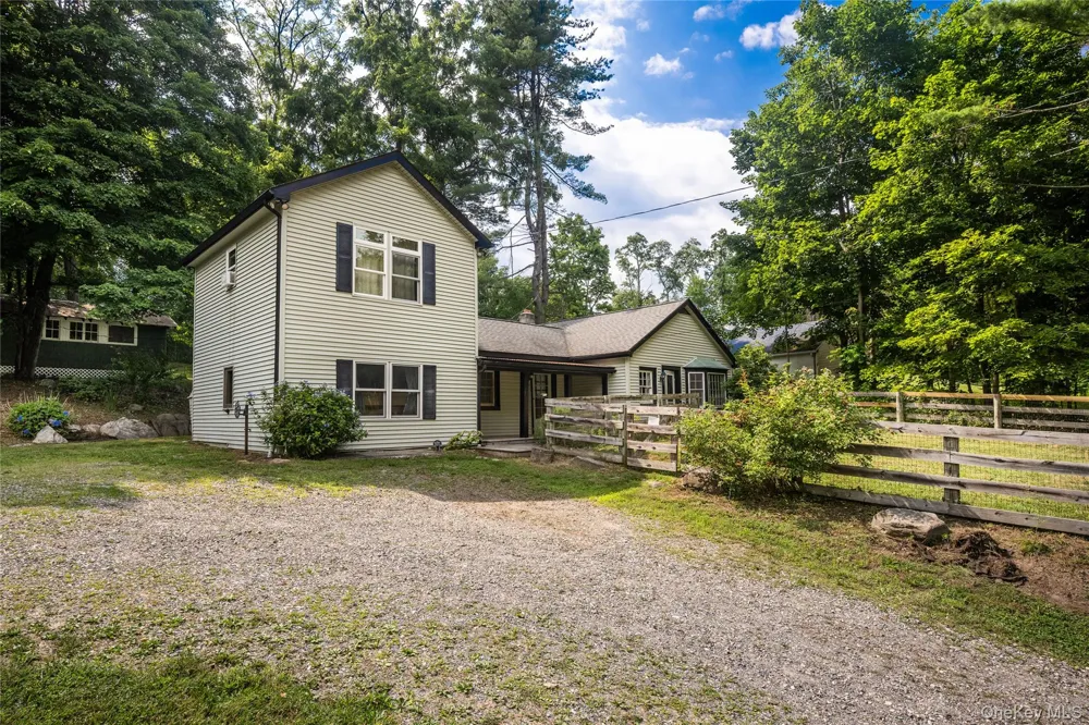 205 Marshall Road Salt Point, NY 12578
