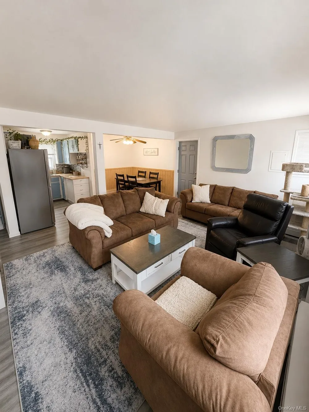 272 davenport Lindenhurst, NY 11757