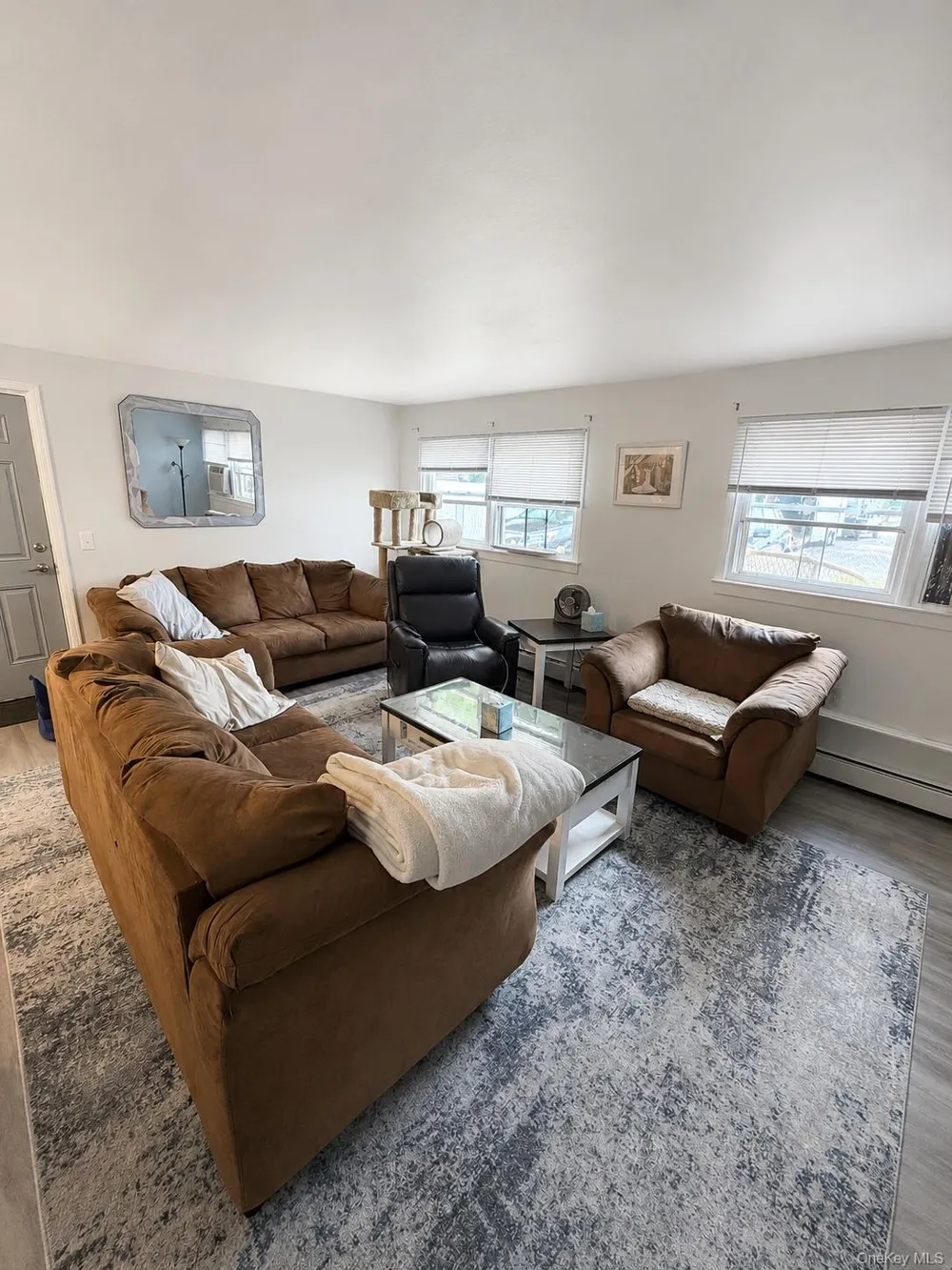 272 davenport Lindenhurst, NY 11757