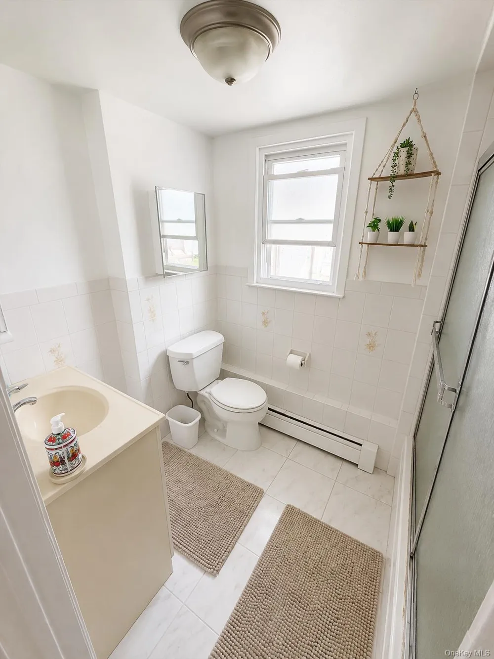 272 davenport Lindenhurst, NY 11757