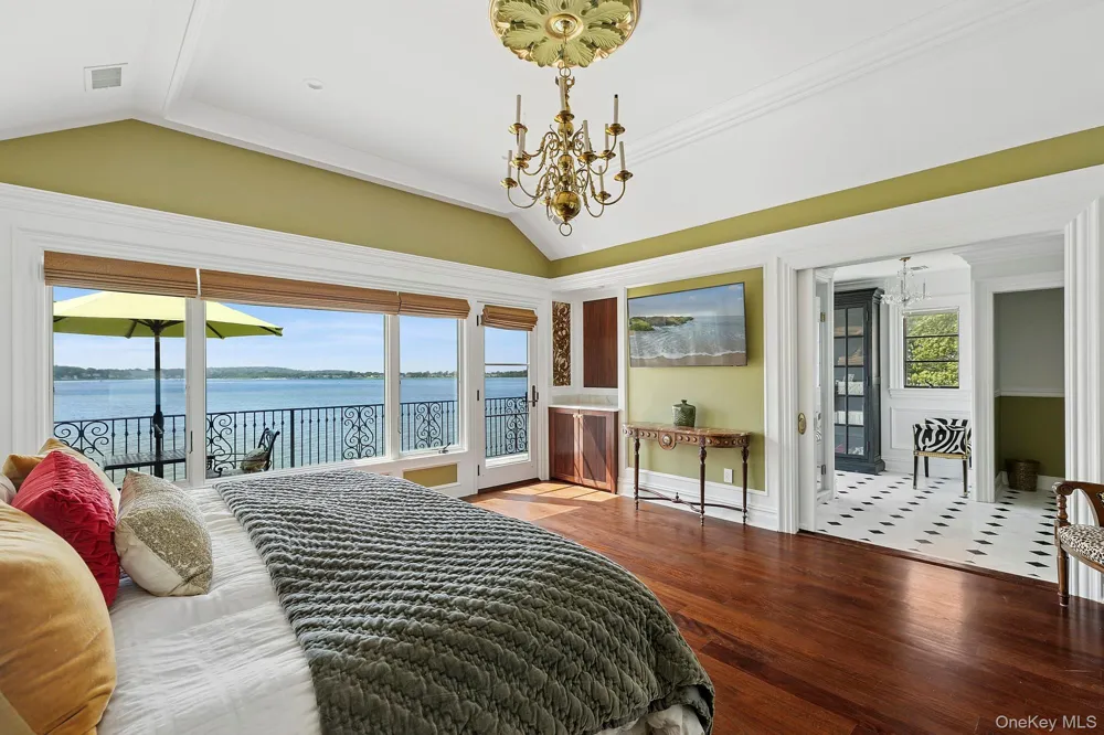 353 Centre Island Road Oyster Bay, NY 11771