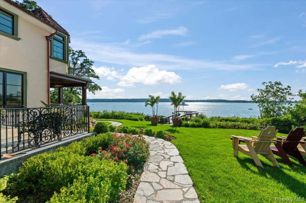 353 Centre Island Road Oyster Bay, NY 11771