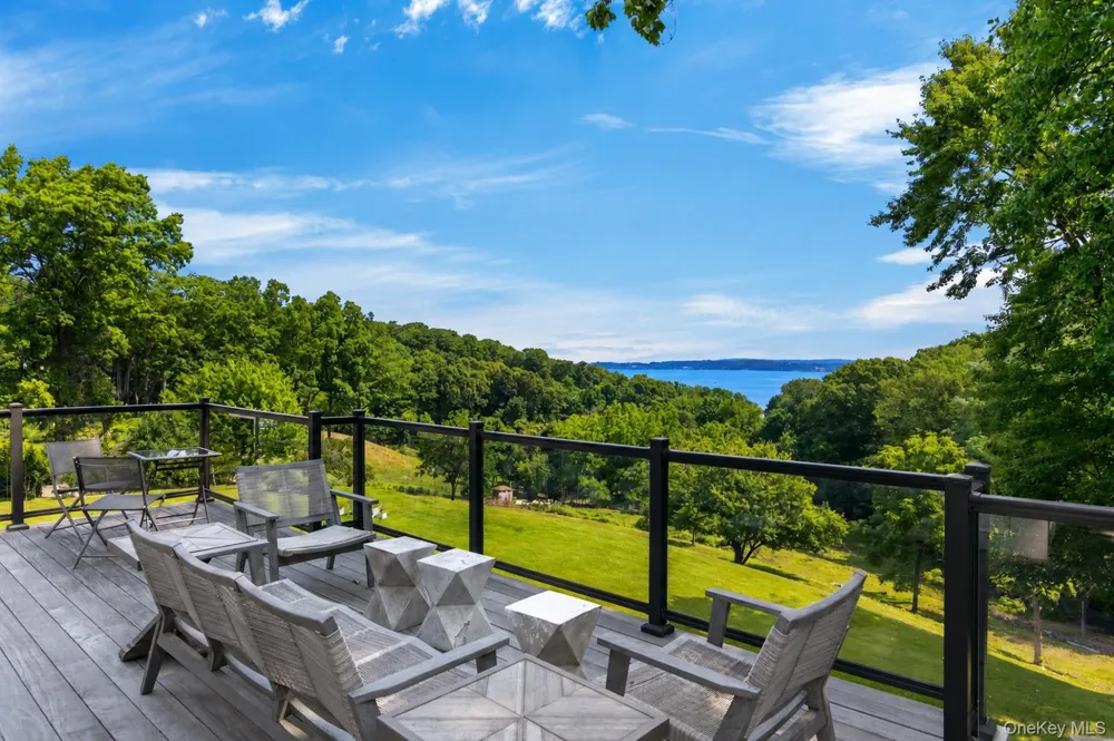 235 Cleft Road Mill Neck, NY 11765