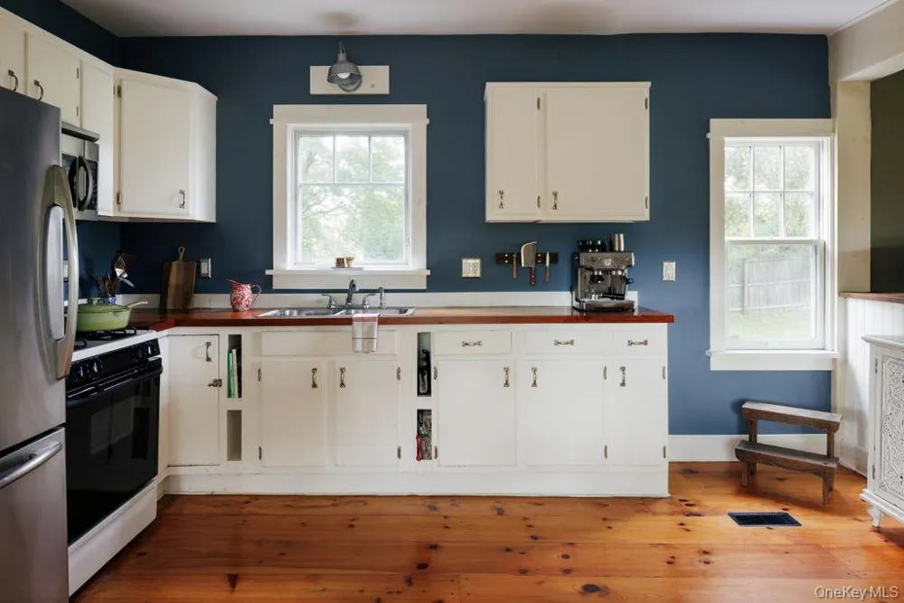 215 Moore Road Germantown, NY 12526