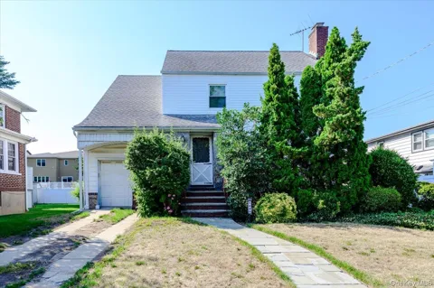 1080 Roselle Place