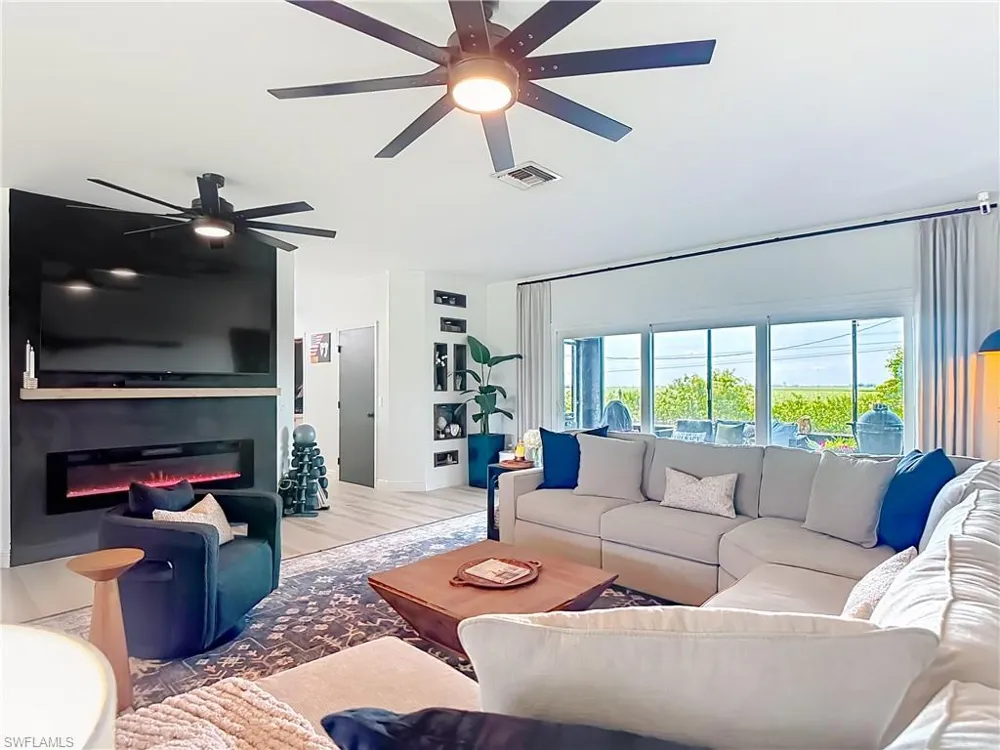 2795 River Road Moore Haven, FL 33471