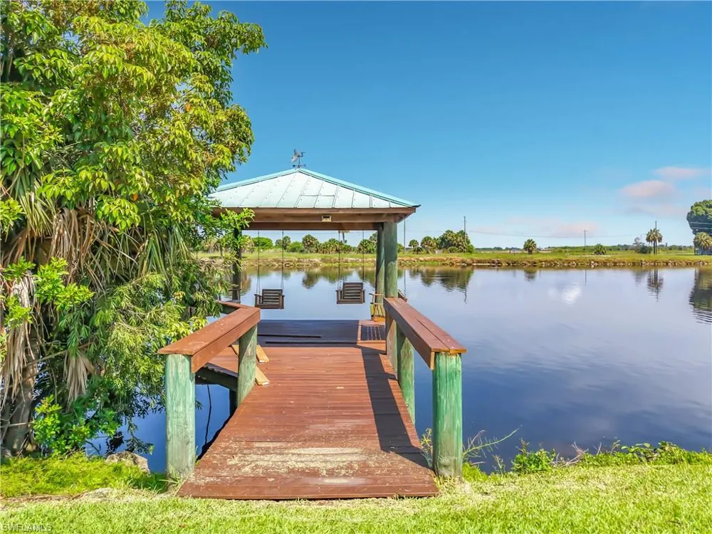 2795 River Road Moore Haven, FL 33471
