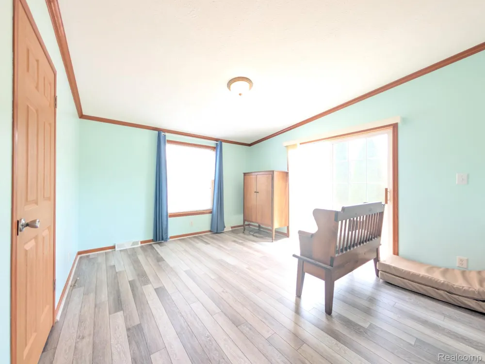 11766 Village Pines Court Green Oak Township, MI 48178
