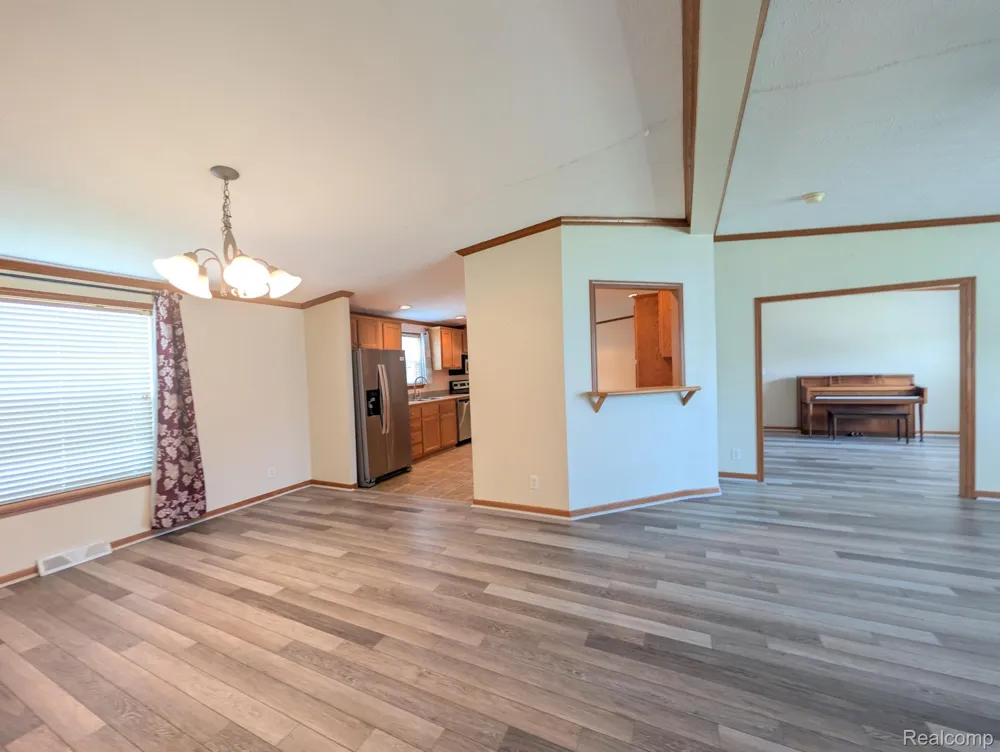 11766 Village Pines Court Green Oak Township, MI 48178