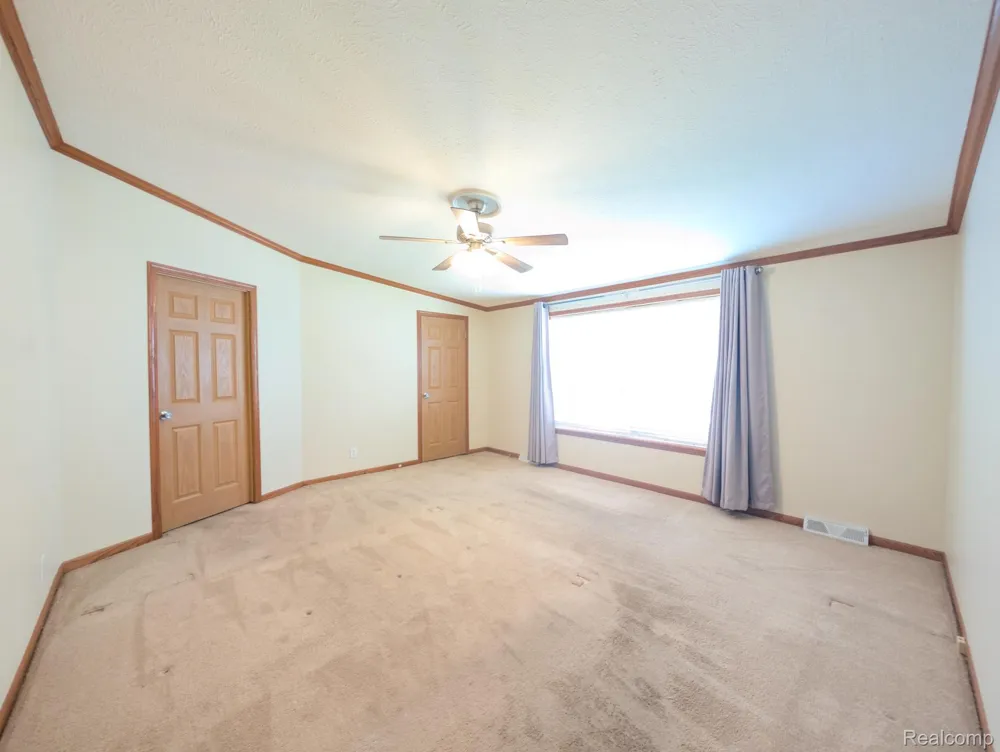11766 Village Pines Court Green Oak Township, MI 48178