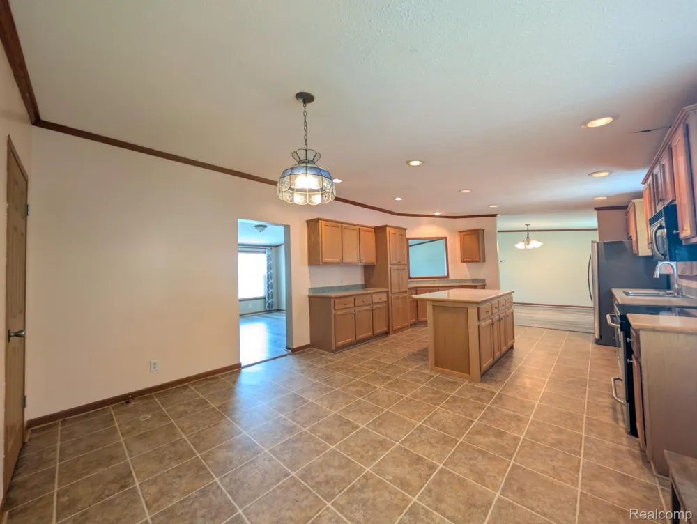 11766 Village Pines Court Green Oak Township, MI 48178