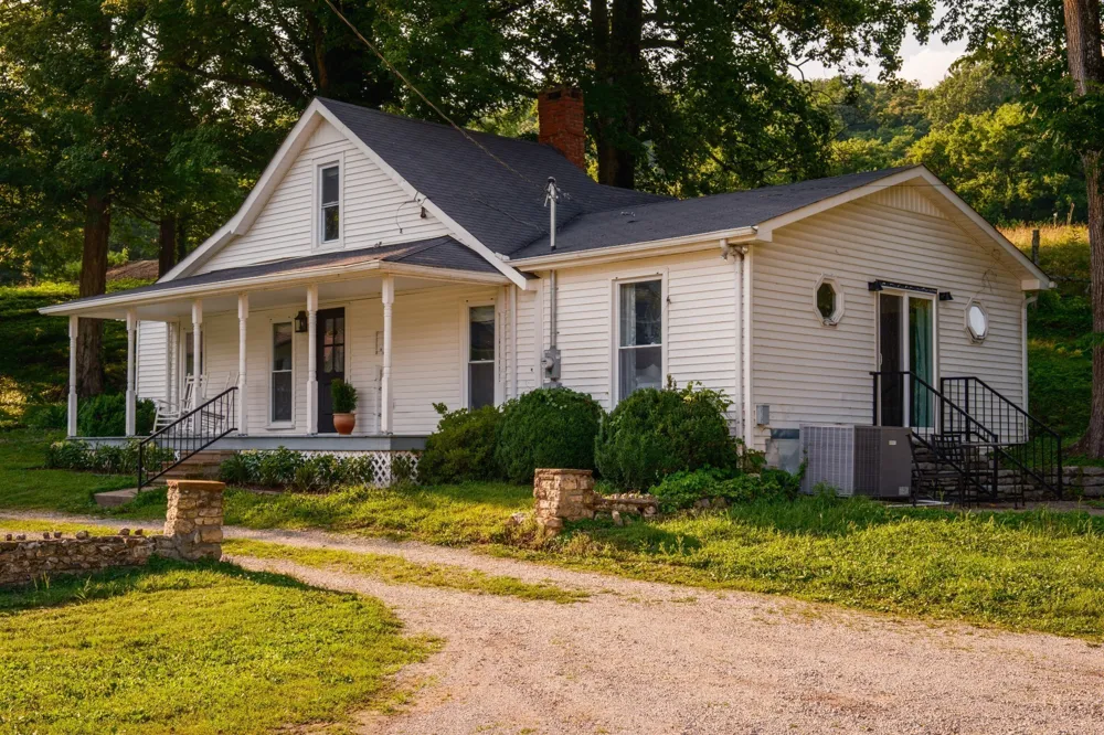 2405 Thompson Rd Lewisburg, TN 37091