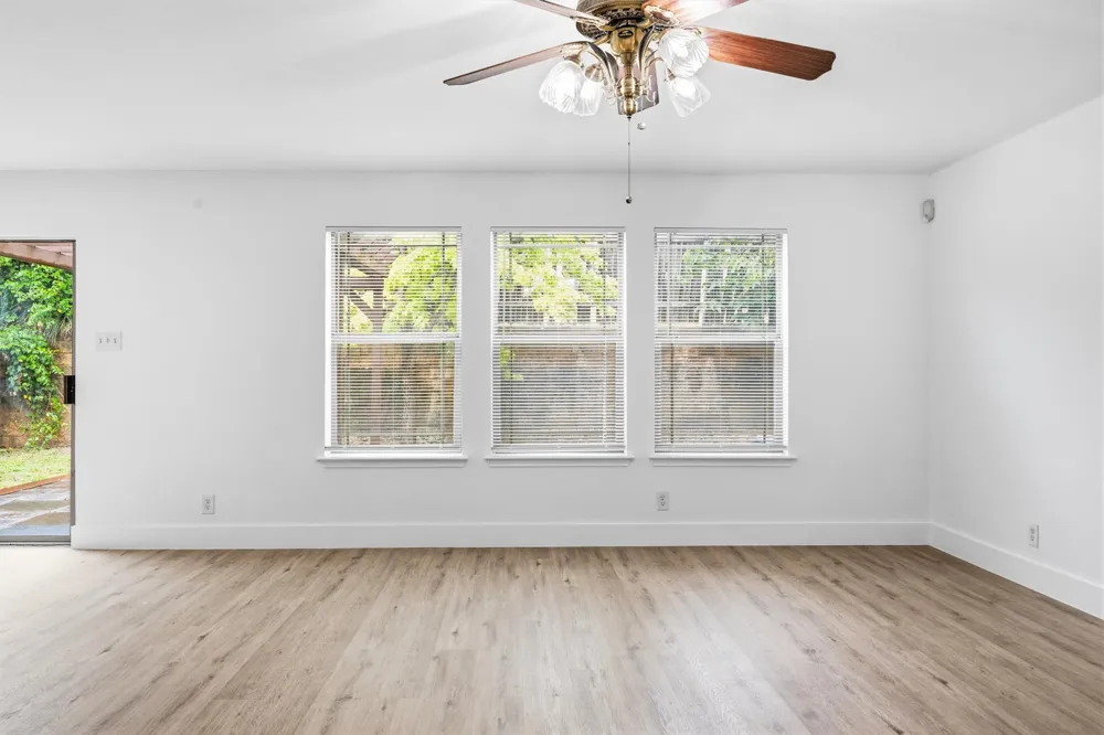 215 Myrtle Street Kyle, TX 78640