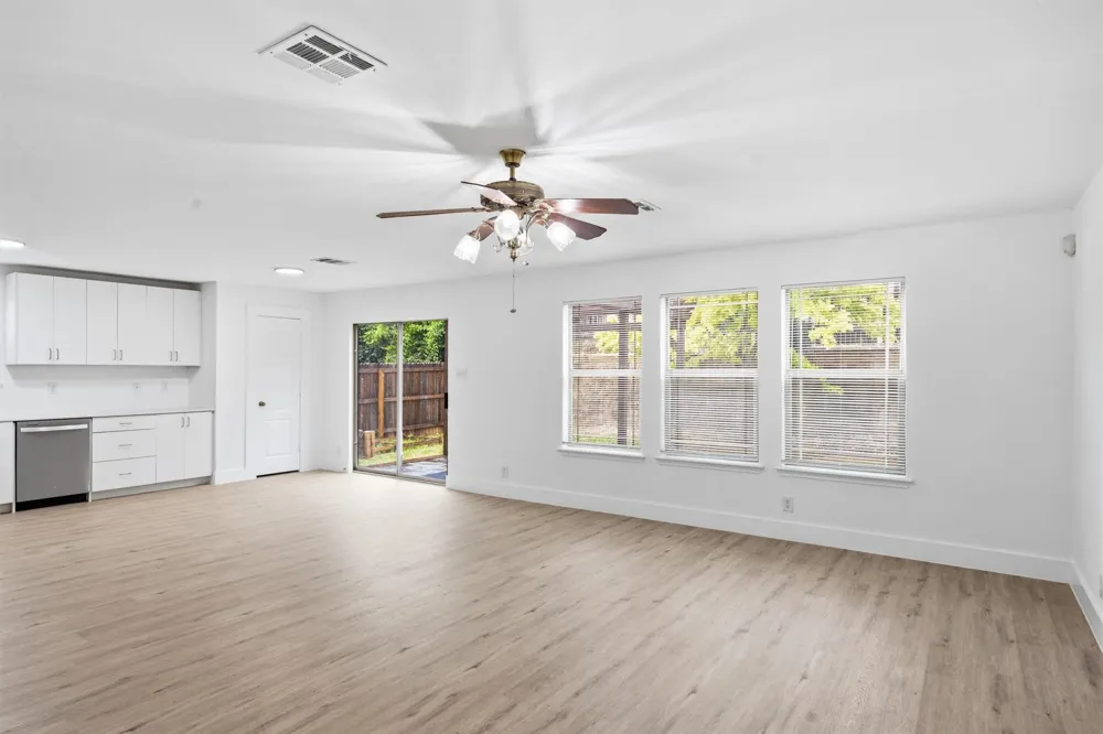 215 Myrtle Street Kyle, TX 78640