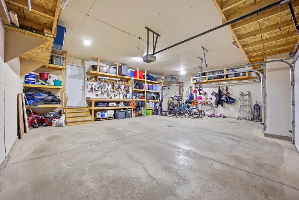 219 6th Street E Horace, ND 58047