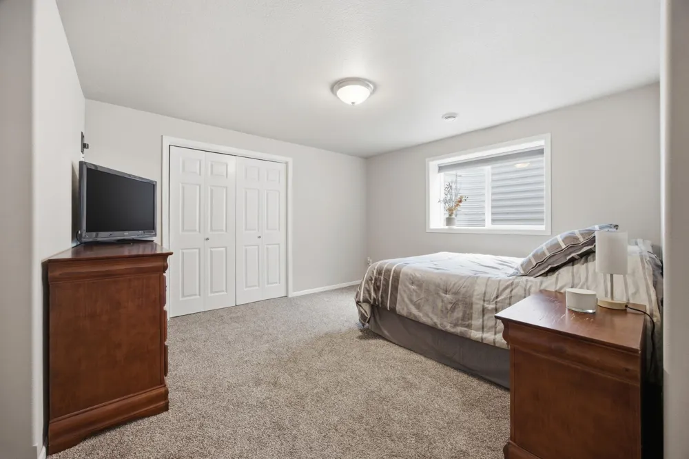219 6th Street E Horace, ND 58047