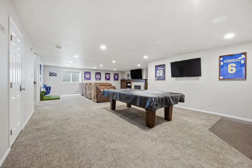 219 6th Street E Horace, ND 58047
