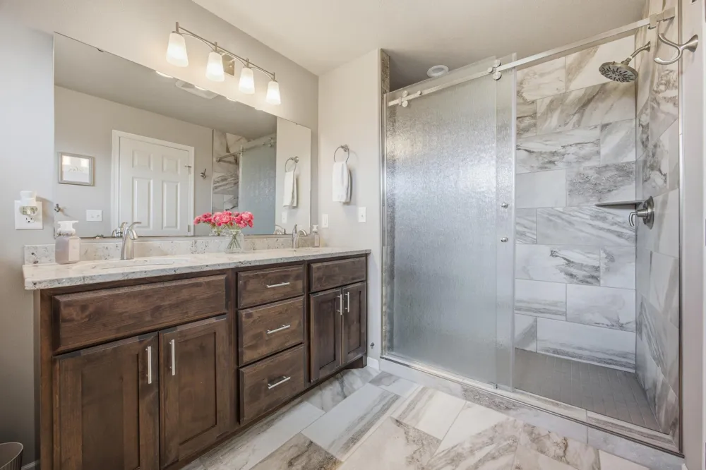 219 6th Street E Horace, ND 58047