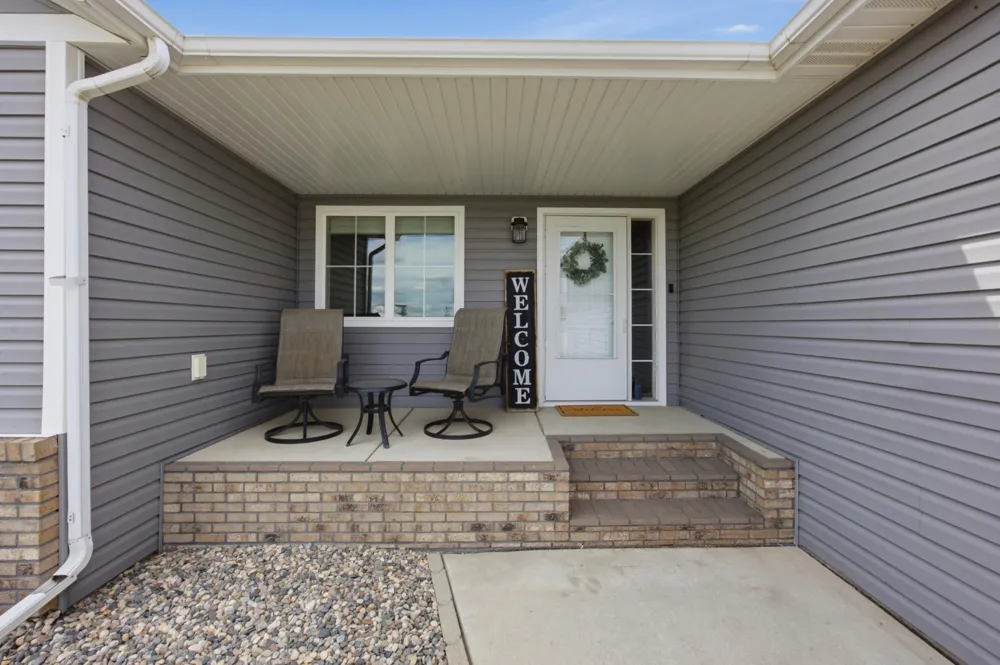 219 6th Street E Horace, ND 58047