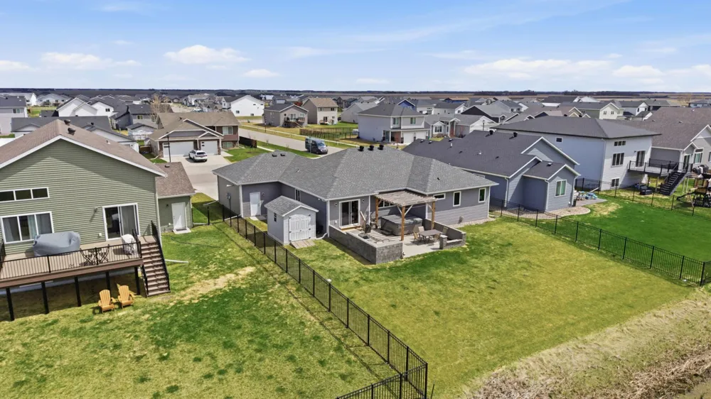219 6th Street E Horace, ND 58047