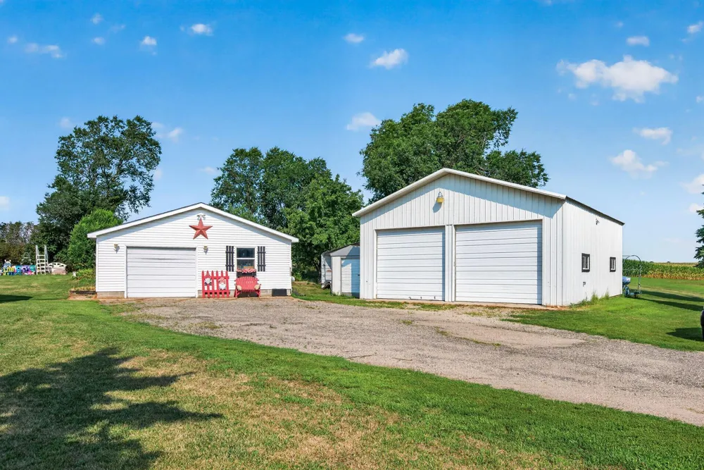 9711 Ireland Avenue NW Annandale, MN 55302