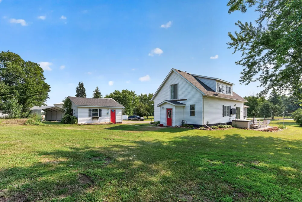 9711 Ireland Avenue NW Annandale, MN 55302