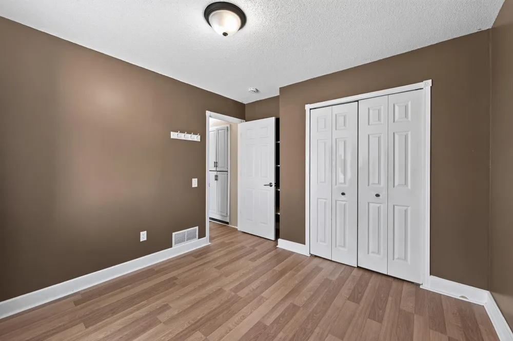 9711 Ireland Avenue NW Annandale, MN 55302
