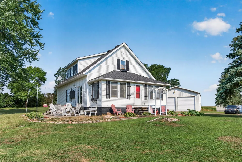 9711 Ireland Avenue NW Annandale, MN 55302