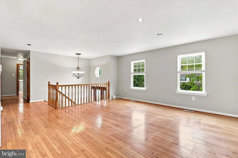 737 VANCE DRIVE Glenside, PA 19038