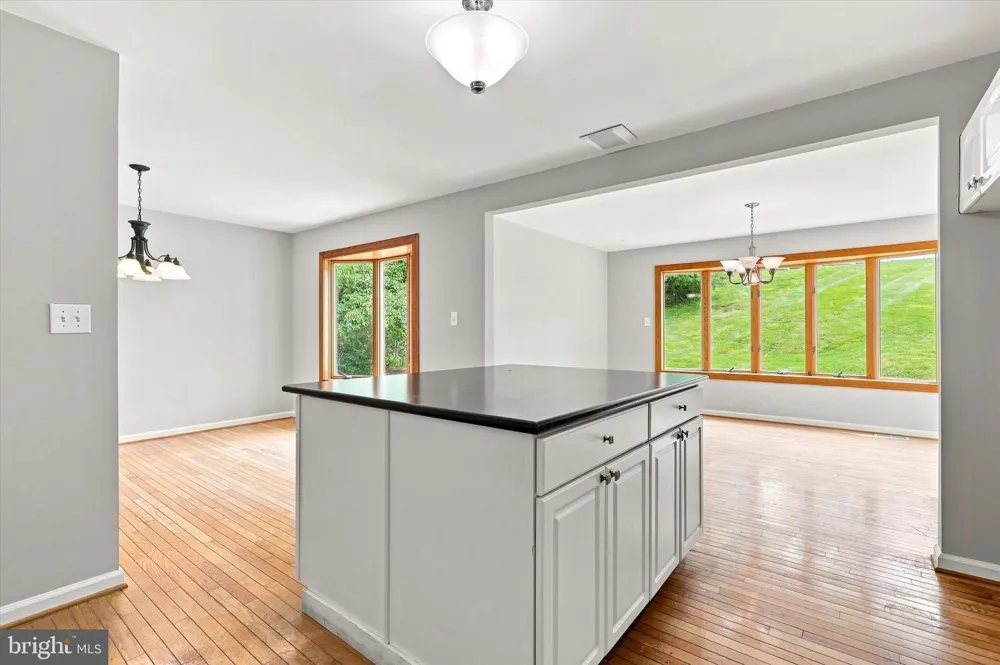 737 VANCE DRIVE Glenside, PA 19038