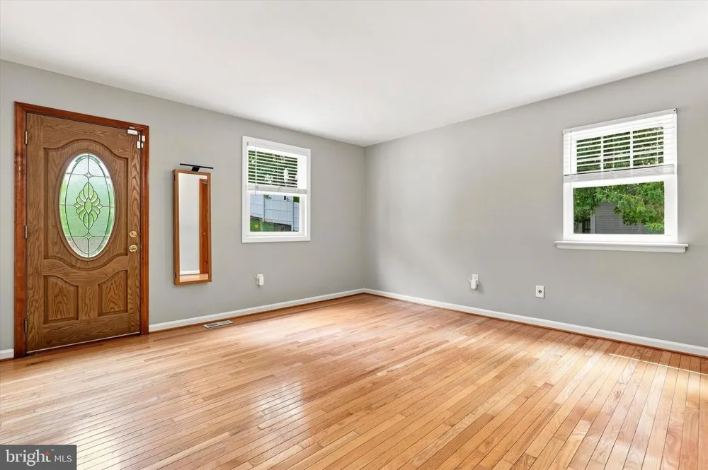 737 VANCE DRIVE Glenside, PA 19038