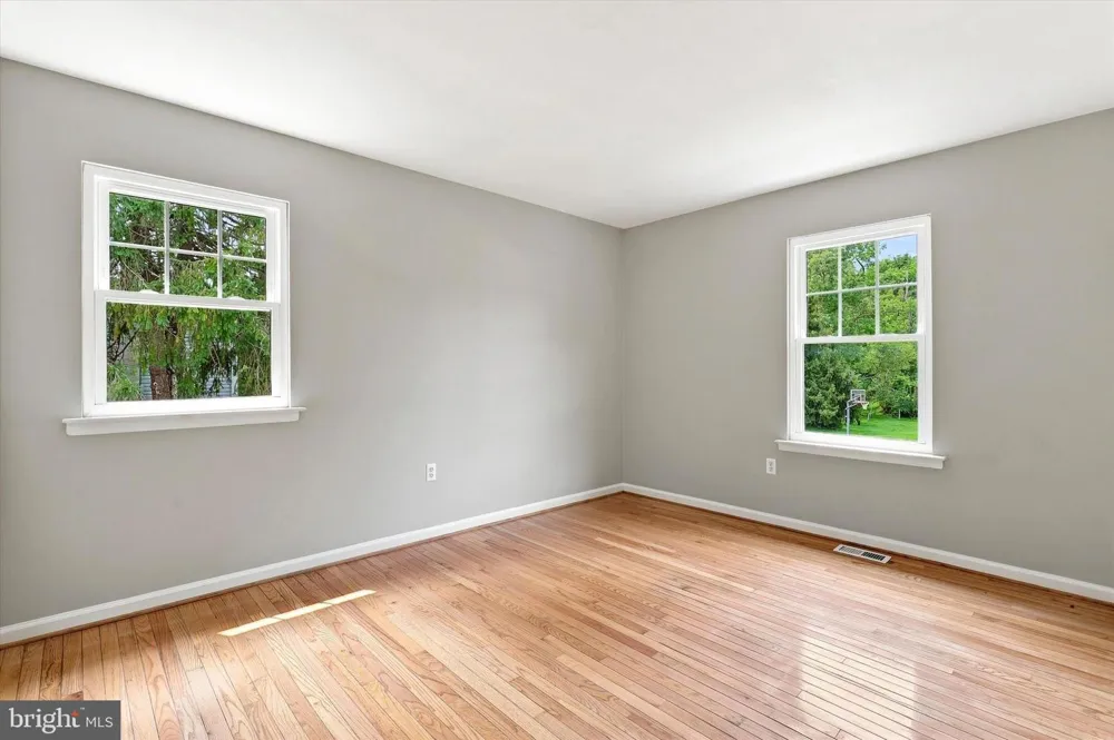 737 VANCE DRIVE Glenside, PA 19038