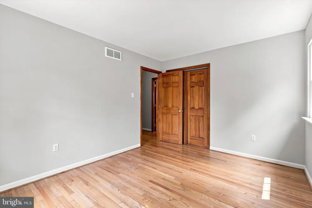 737 VANCE DRIVE Glenside, PA 19038