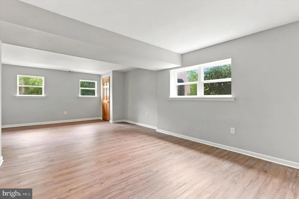 737 VANCE DRIVE Glenside, PA 19038
