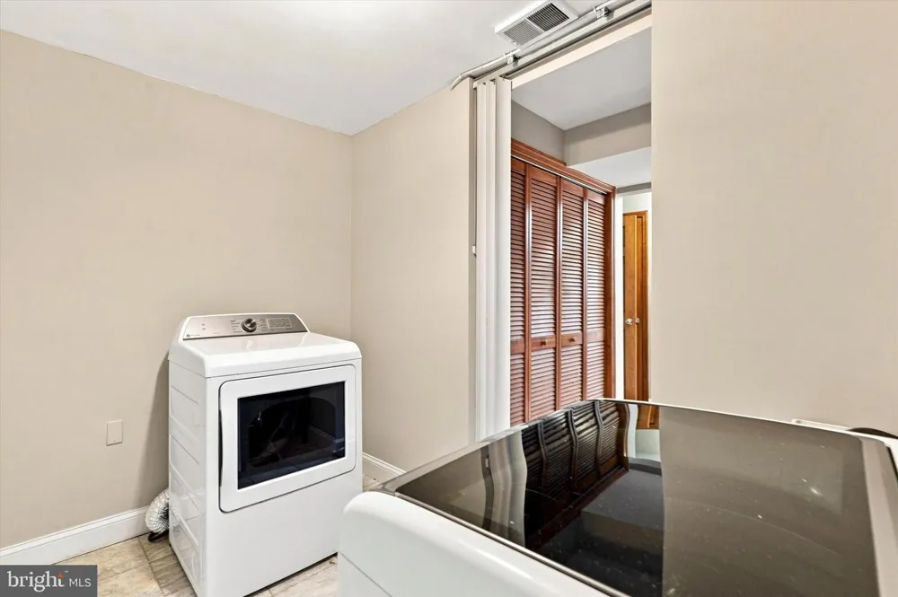 737 VANCE DRIVE Glenside, PA 19038
