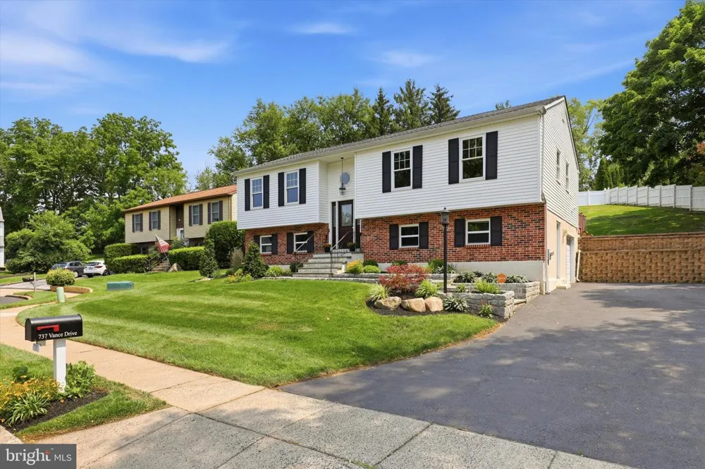 737 VANCE DRIVE Glenside, PA 19038
