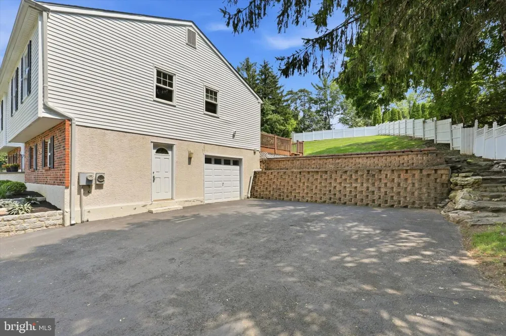 737 VANCE DRIVE Glenside, PA 19038