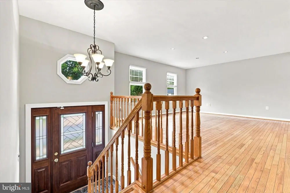 737 VANCE DRIVE Glenside, PA 19038