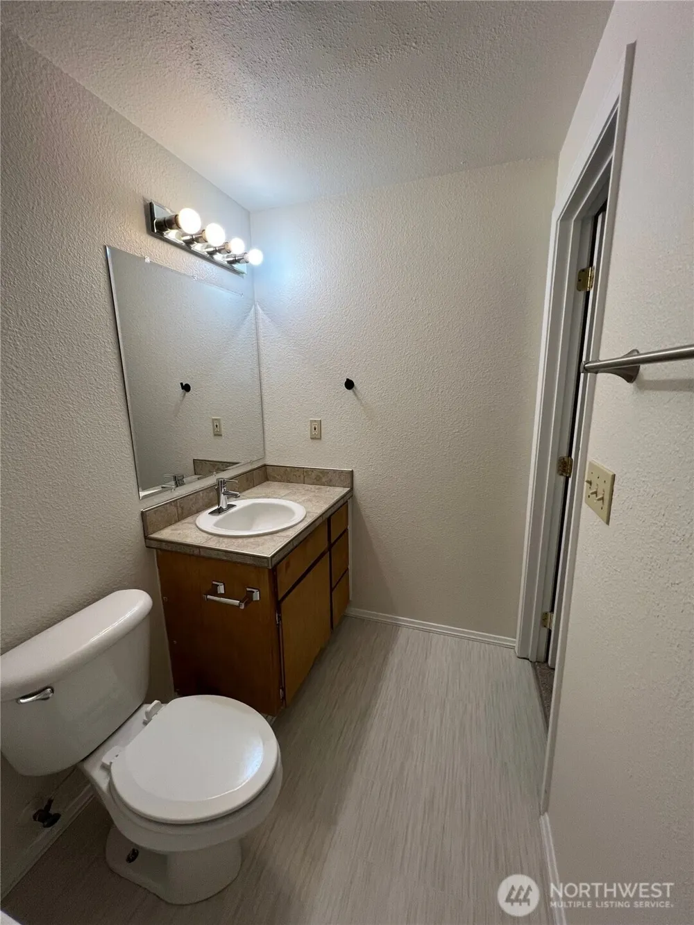 12429 1st Avenue W #2 Everett, WA 98204