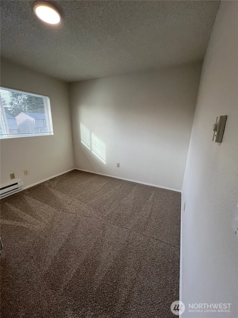 12429 1st Avenue W #2 Everett, WA 98204