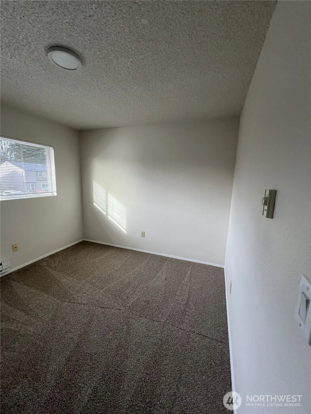 12429 1st Avenue W #2 Everett, WA 98204