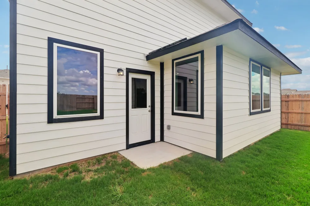 297 Haywood Manor Maxwell, TX 78656