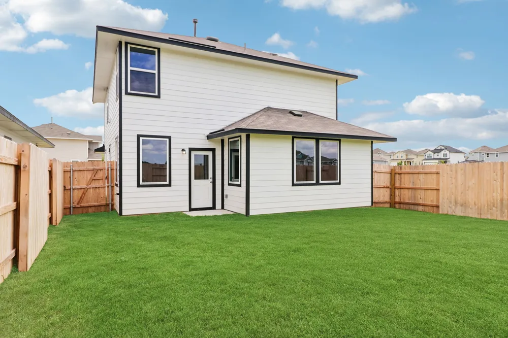 297 Haywood Manor Maxwell, TX 78656