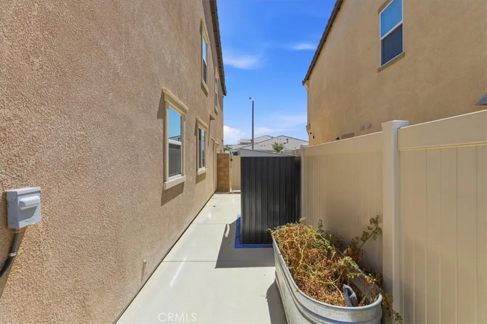 9681 Bonsai Lane Riverside, CA 92508