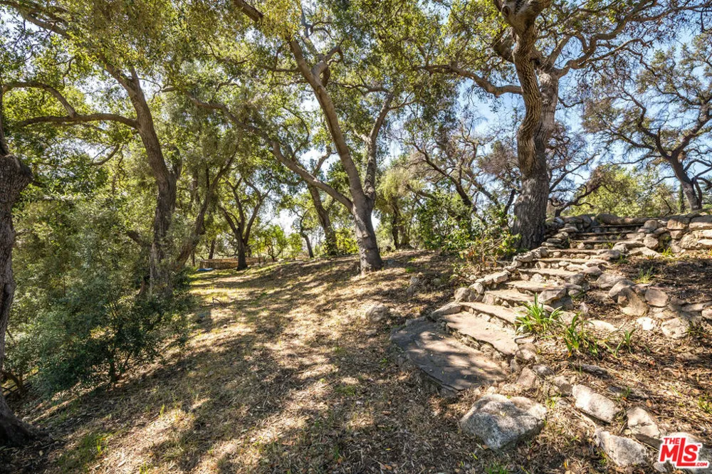 3172 Rubio Canyon Road Altadena, CA 91001