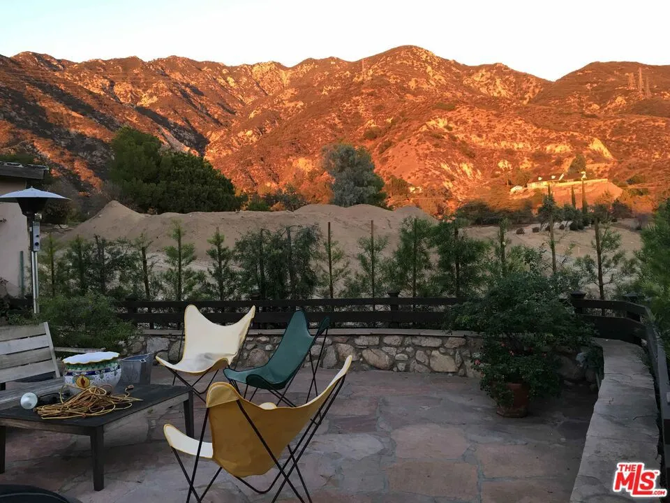 3172 Rubio Canyon Road Altadena, CA 91001